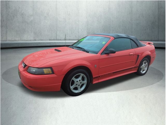 2001 Ford Mustang Premium's photo