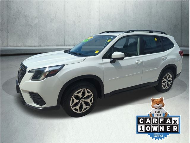 2023 Subaru Forester Premium's photo