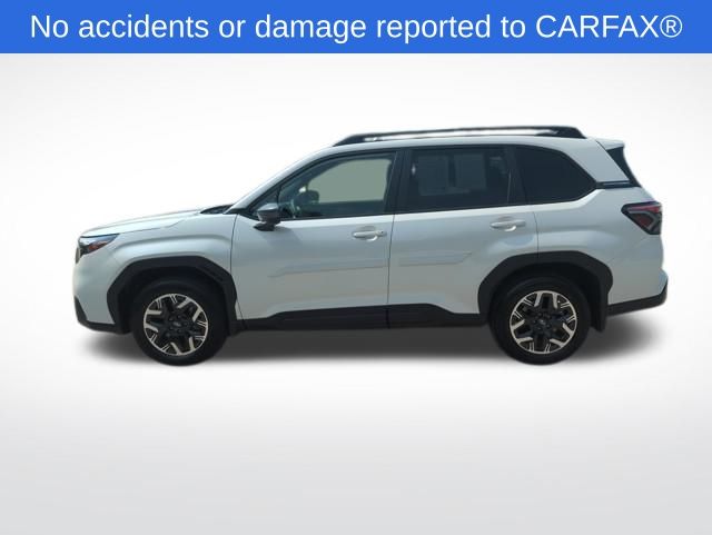 2025 Subaru Forester Premium Base photo 2
