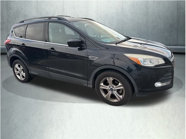Used 2014 Ford Escape SE with VIN 1FMCU0GX0EUA58223 for sale in Somersworth, NH