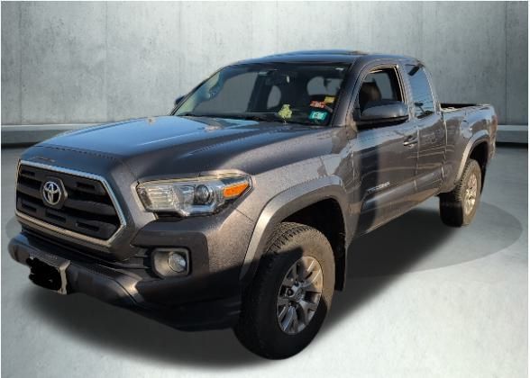 2016 Toyota Tacoma SR5 photo 4