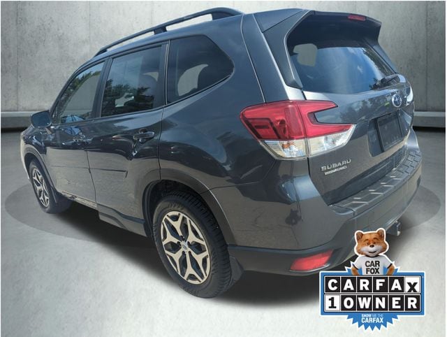 2021 Subaru Forester Premium's photo