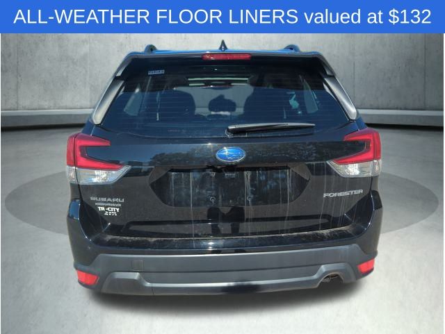 2023 Subaru Forester Premium photo 3