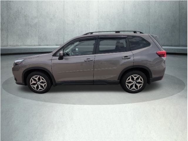 2024 Subaru Forester Premium's photo