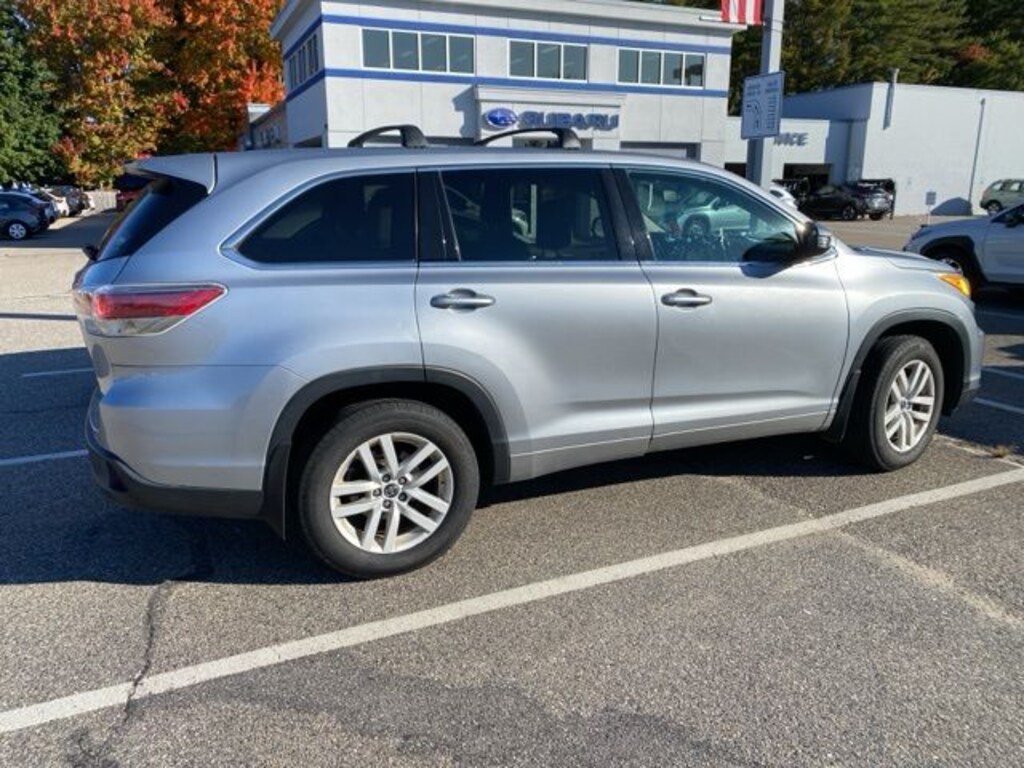 Used 2016 Toyota Highlander LE V6 For Sale in Somersworth, NH Stock TS3547A