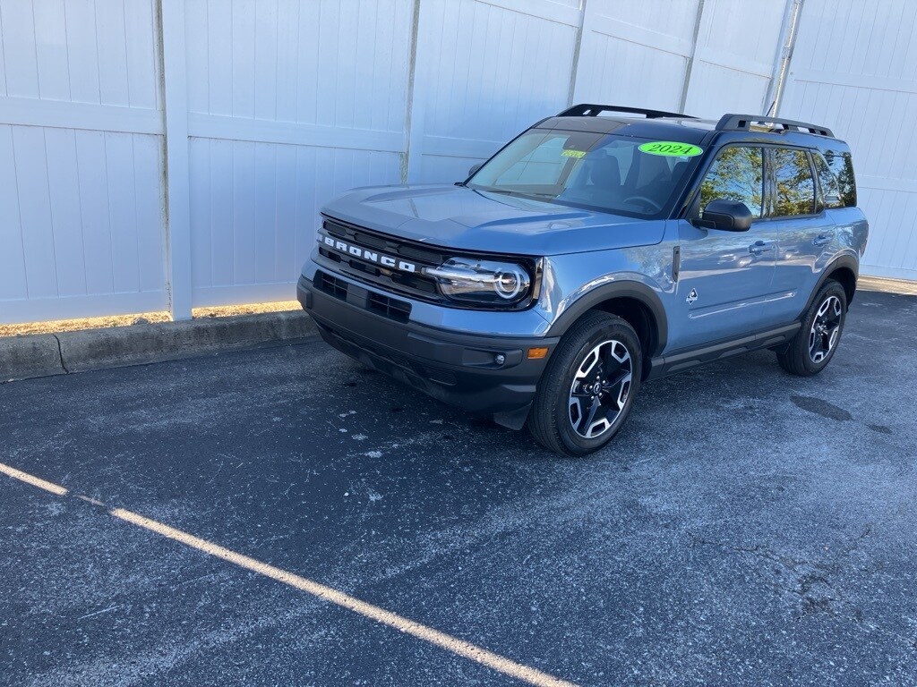 2024 Ford Bronco Sport Outer Banks photo 3