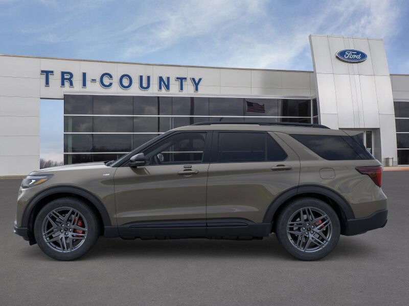 2026 Ford Explorer ST-Line photo 3
