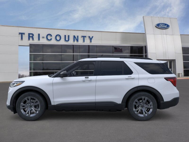 2026 Ford Explorer photo 2