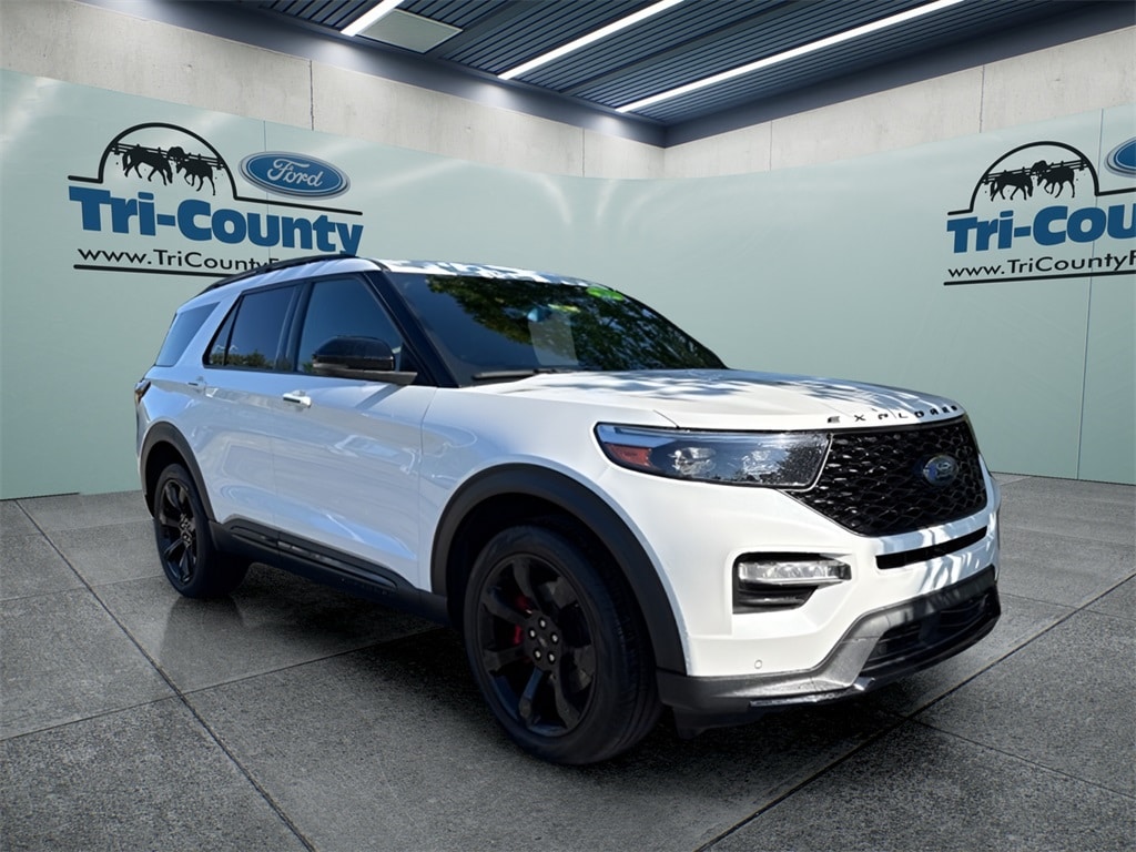 2023 Ford Explorer ST's photo