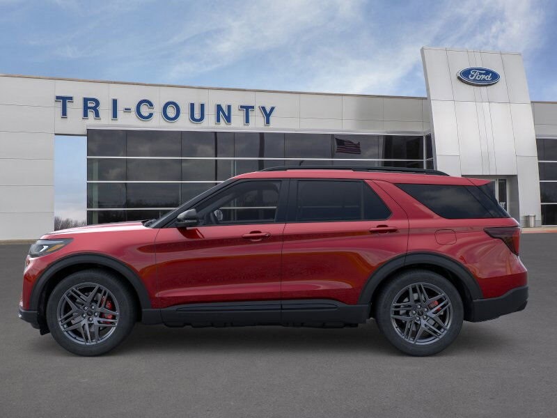 2026 Ford Explorer ST photo 3