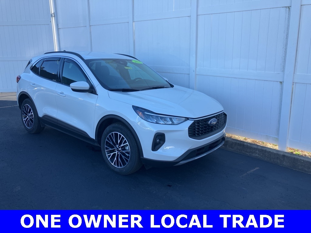 2023 Ford Escape PHEV's photo