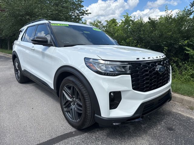 2025 Ford Explorer ST 4WD (PL535)'s photo
