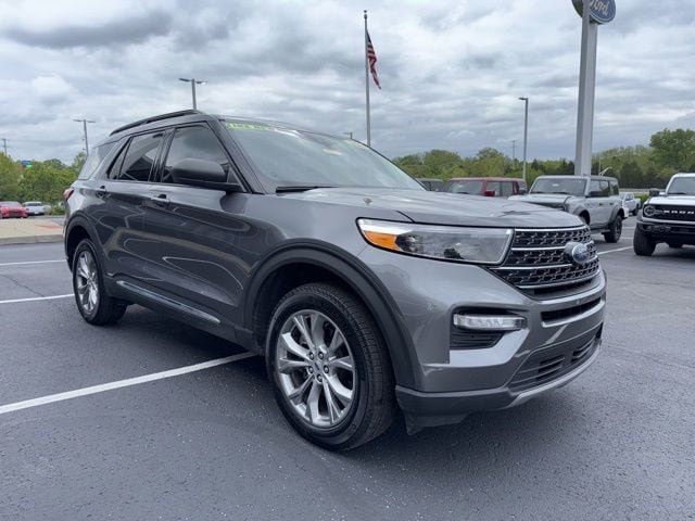 2021 Ford Explorer XLT 4WD's photo