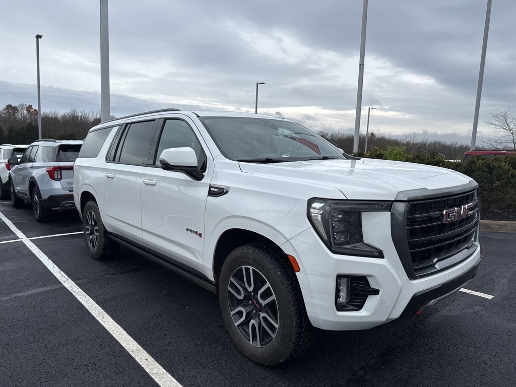 2021 GMC Yukon XL AT4's photo