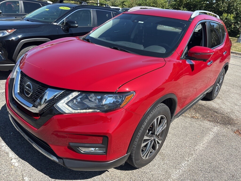 2017 Nissan Rogue SL photo 3