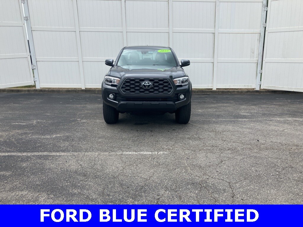 2023 Toyota Tacoma TRD Off-Road Double Cab photo 2