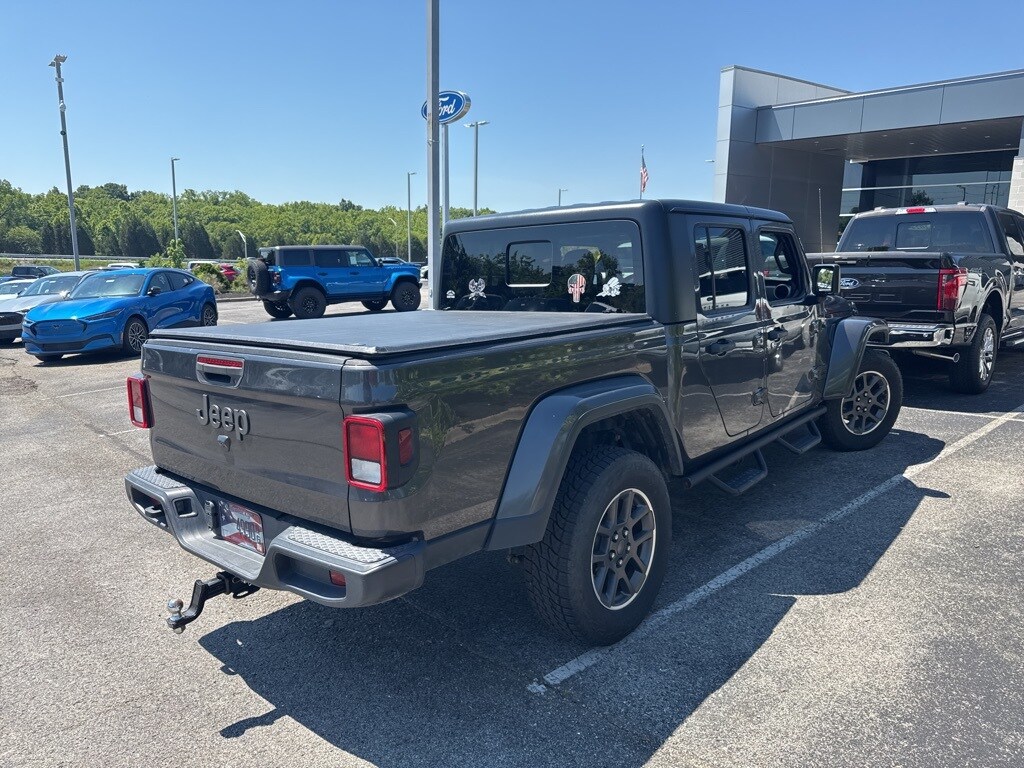 2021 Jeep Gladiator Sport photo 3
