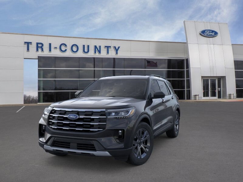 2026 Ford Explorer photo 2