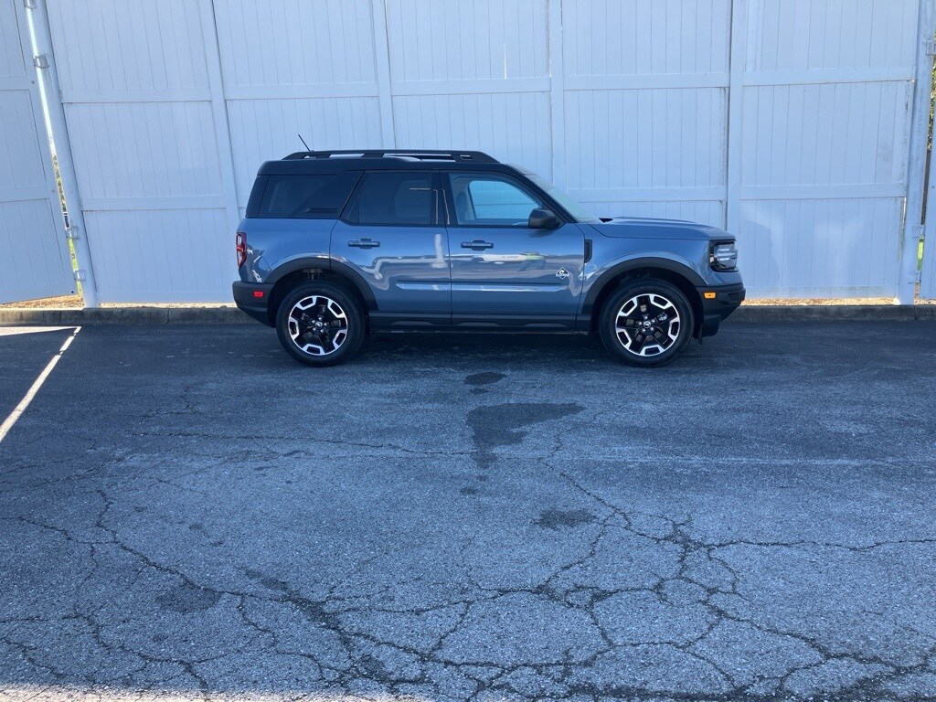 2024 Ford Bronco Sport Outer Banks photo 2