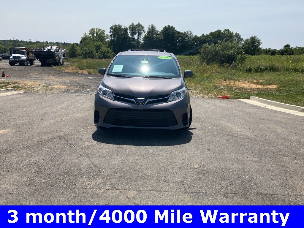 Used 2020 Toyota Sienna LE with VIN 5TDKZ3DC9LS081697 for sale in Buckner, KY