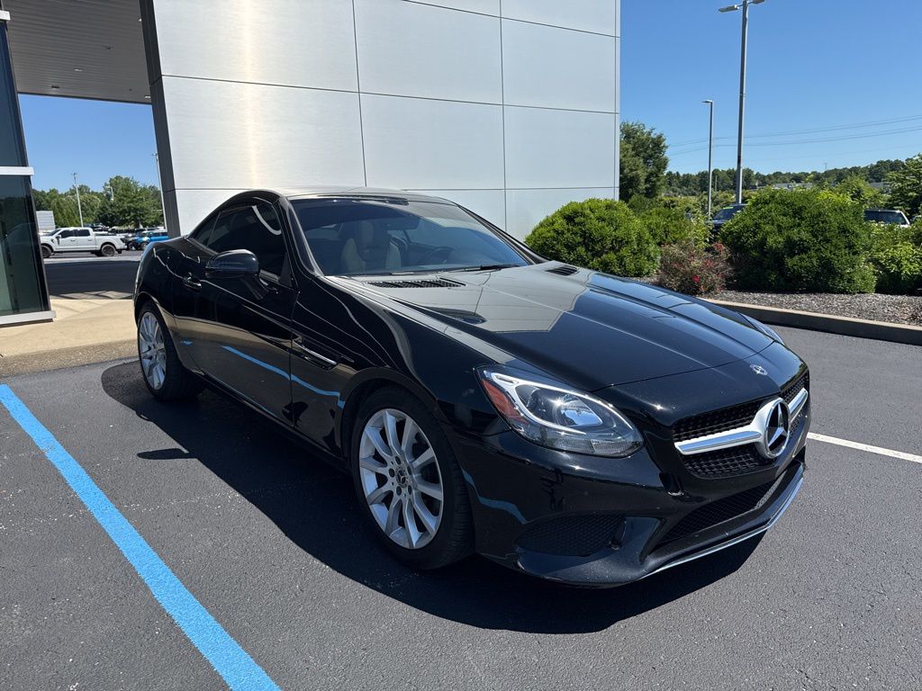 2019 Mercedes-Benz SLC SLC300's photo