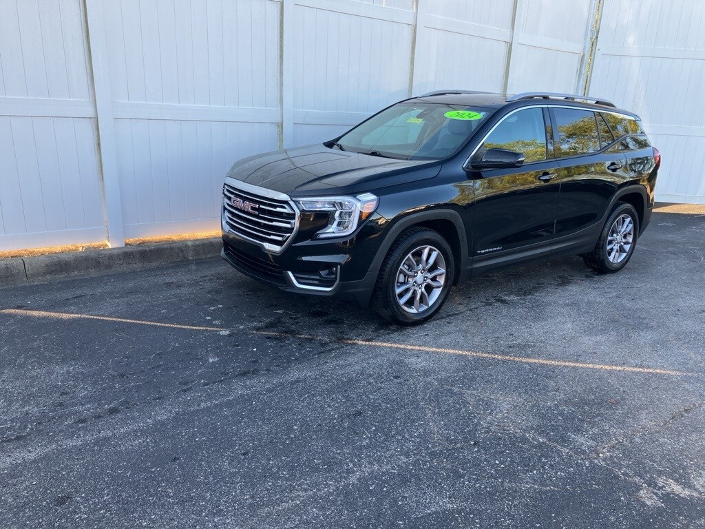 2024 Gmc Terrain SLT photo 2