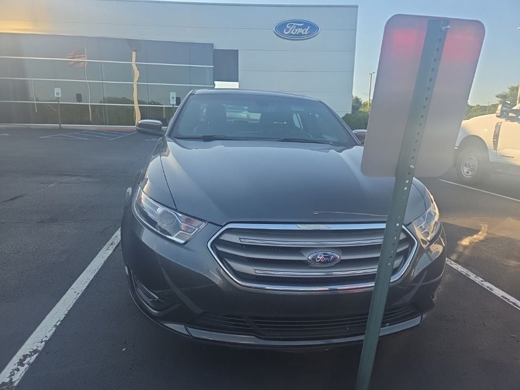 Used 2018 Ford Taurus SEL with VIN 1FAHP2H82JG135600 for sale in Buckner, KY