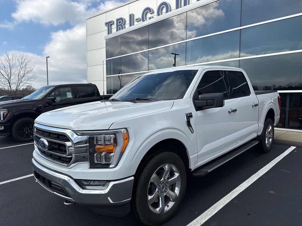 2021 Ford F-150 XLT photo 2