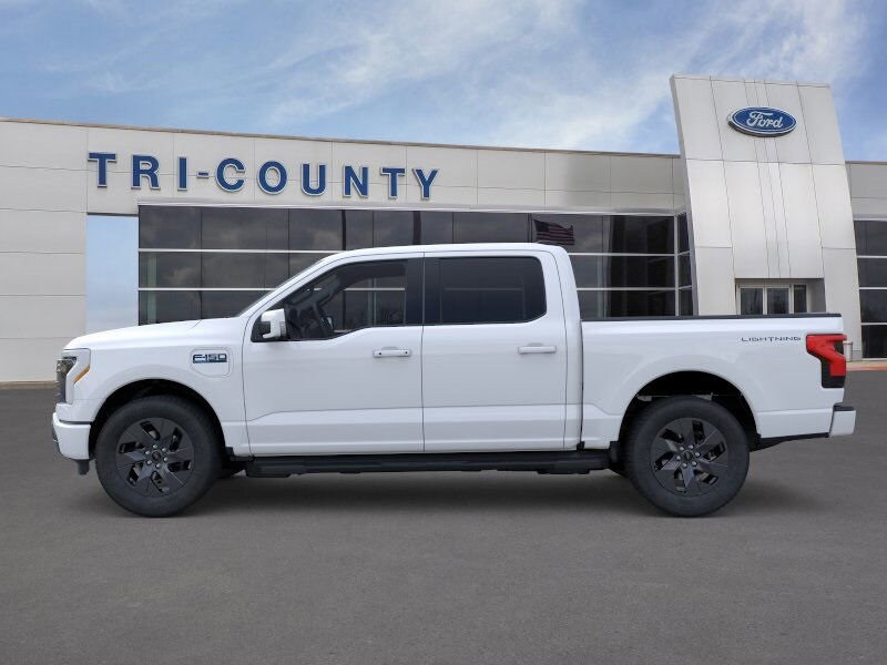 2025 Ford F-150 Lightning Lariat photo 3