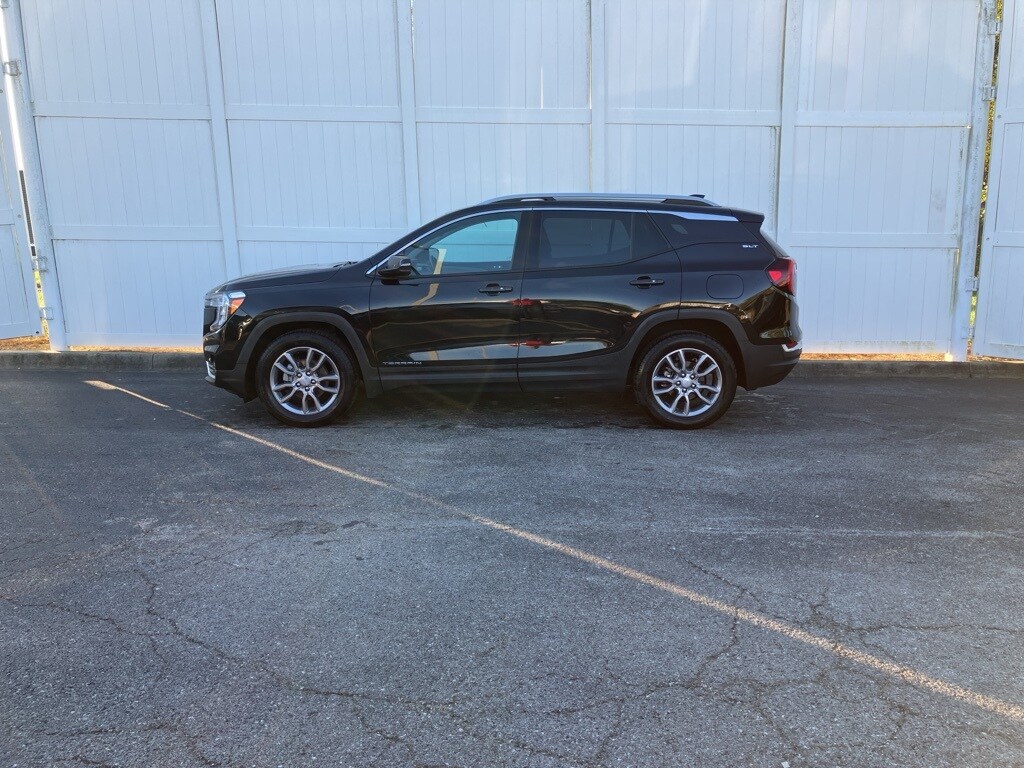 2024 Gmc Terrain SLT photo 3