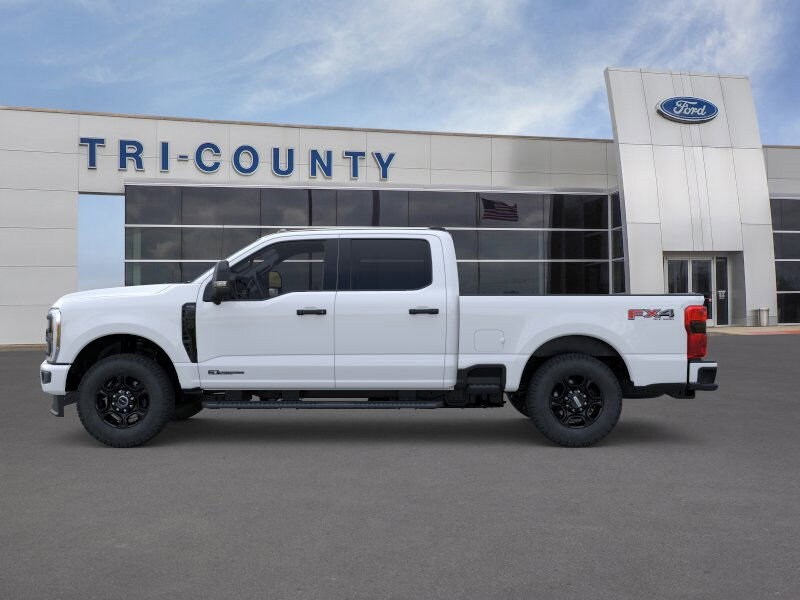 2025 Ford F-250 photo 3