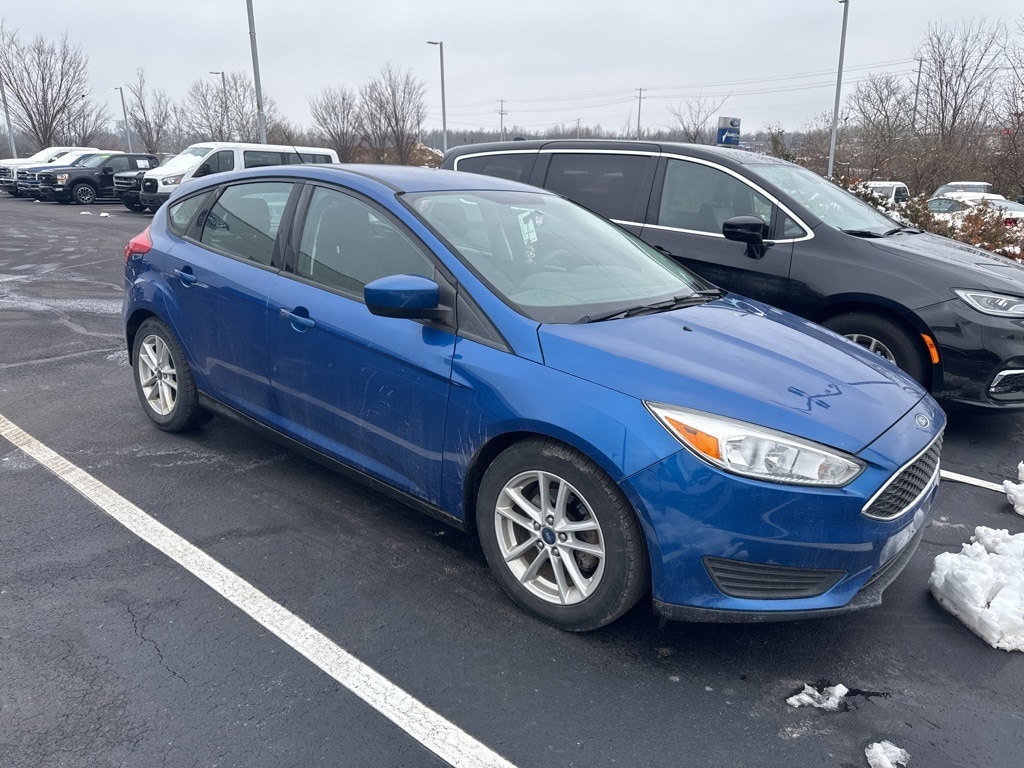 2018 Ford Focus SE's photo