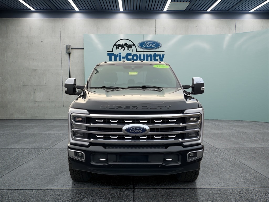 2024 Ford F-350 Super Duty Platinum's photo