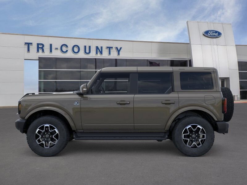 2025 Ford Bronco Outer Banks photo 3