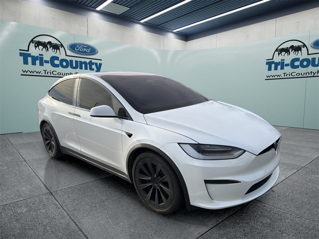 2023 Tesla Model X Long Range's photo