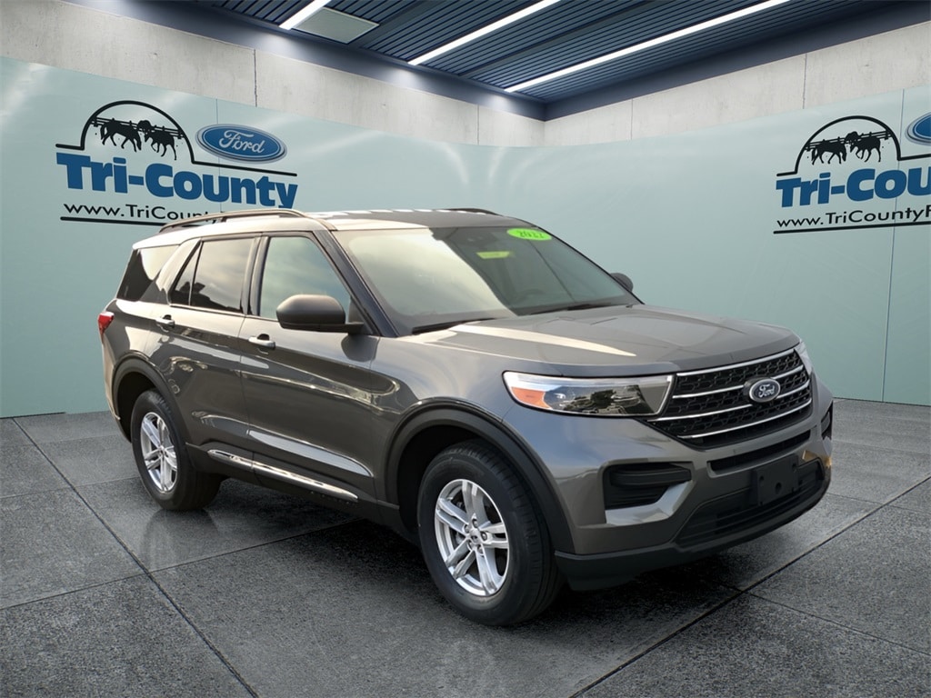 2022 Ford Explorer XLT's photo