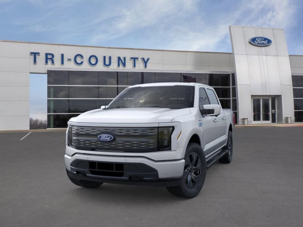 New 2025 Ford F-150 Lightning Lariat TRUCK