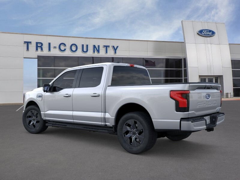 2025 Ford F-150 Lightning photo 4