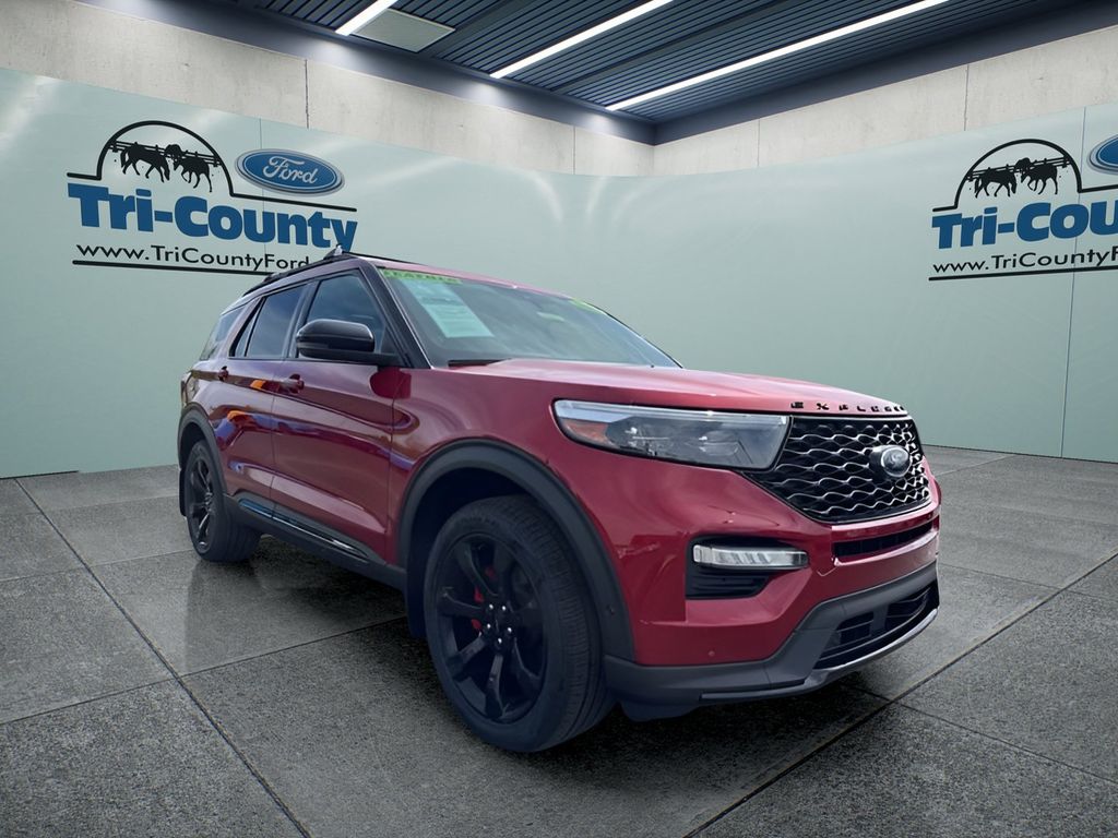 2022 Ford Explorer ST 4WD's photo