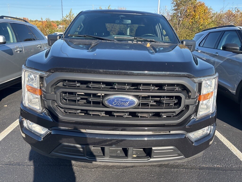 2022 Ford F-150 XLT photo 2