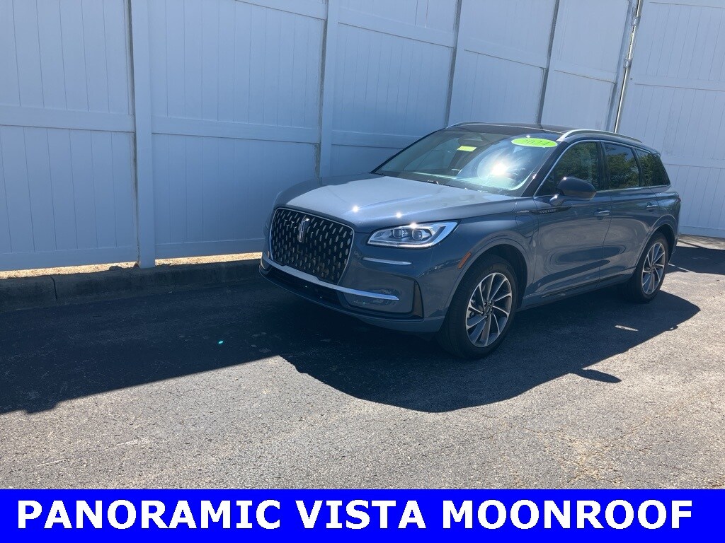 2024 Lincoln Corsair Grand Touring photo 2