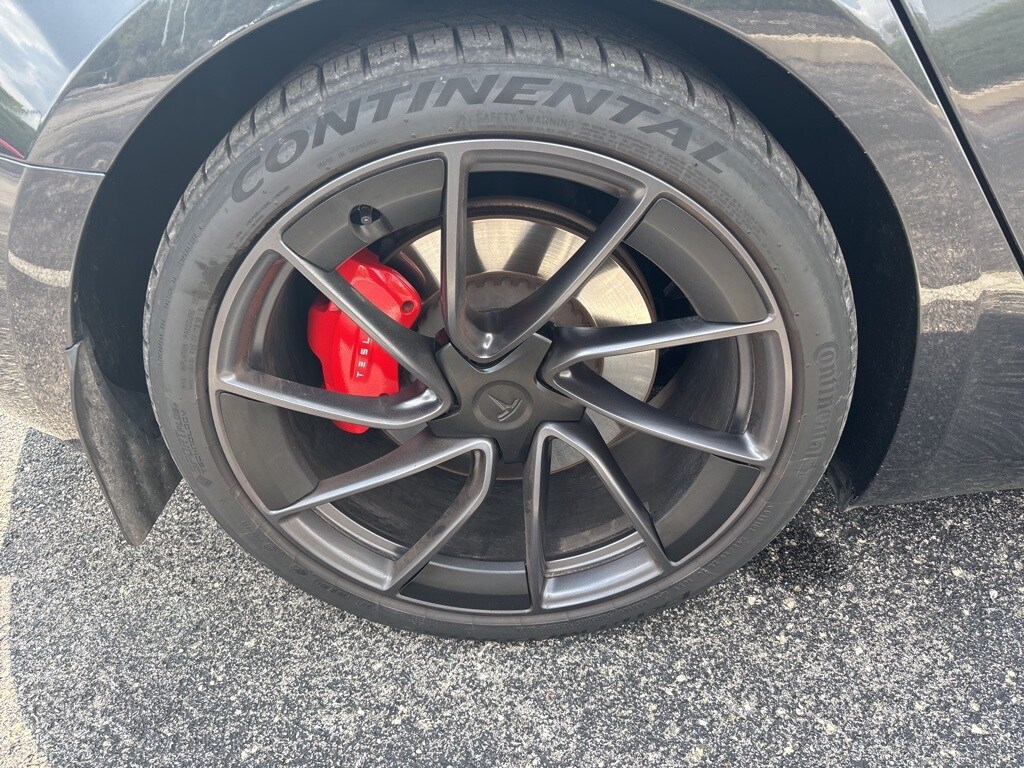 2024 Tesla Model 3 Performance photo 3