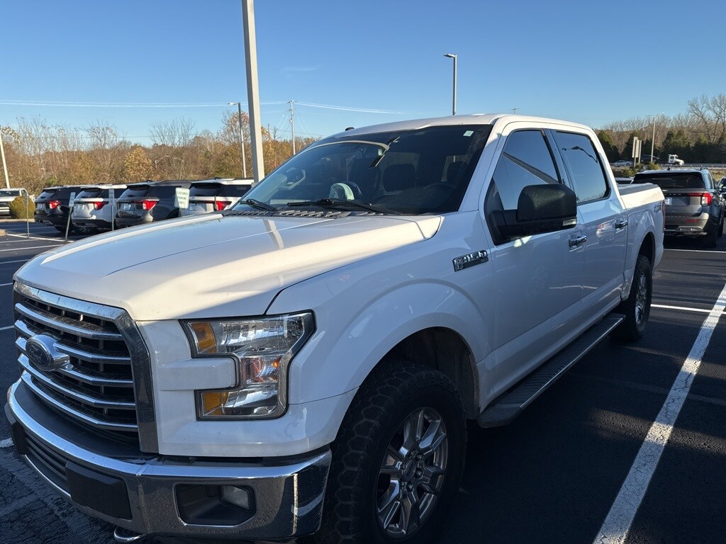 2017 Ford F-150 XLT photo 2