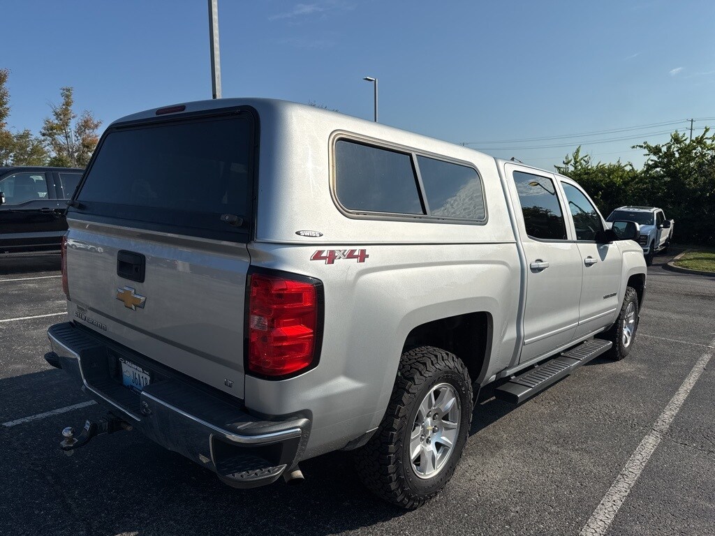 2018 Chevrolet Silverado 1500 LT photo 3