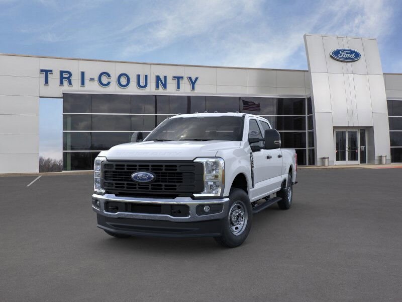 2025 Ford F-250 photo 2