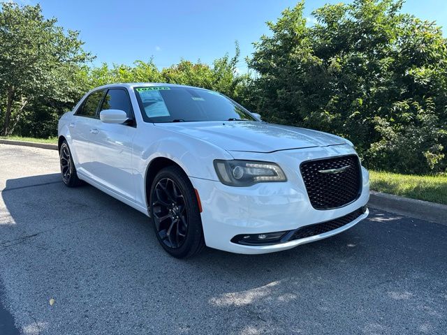 2019 Chrysler 300