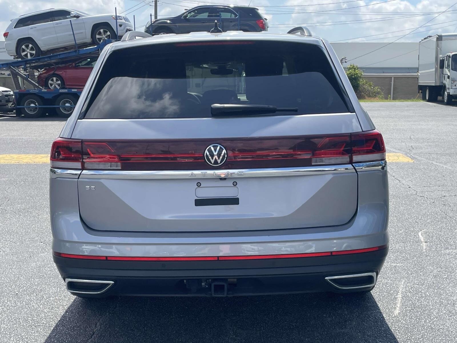 2024 Volkswagen Atlas SE Technology photo 3