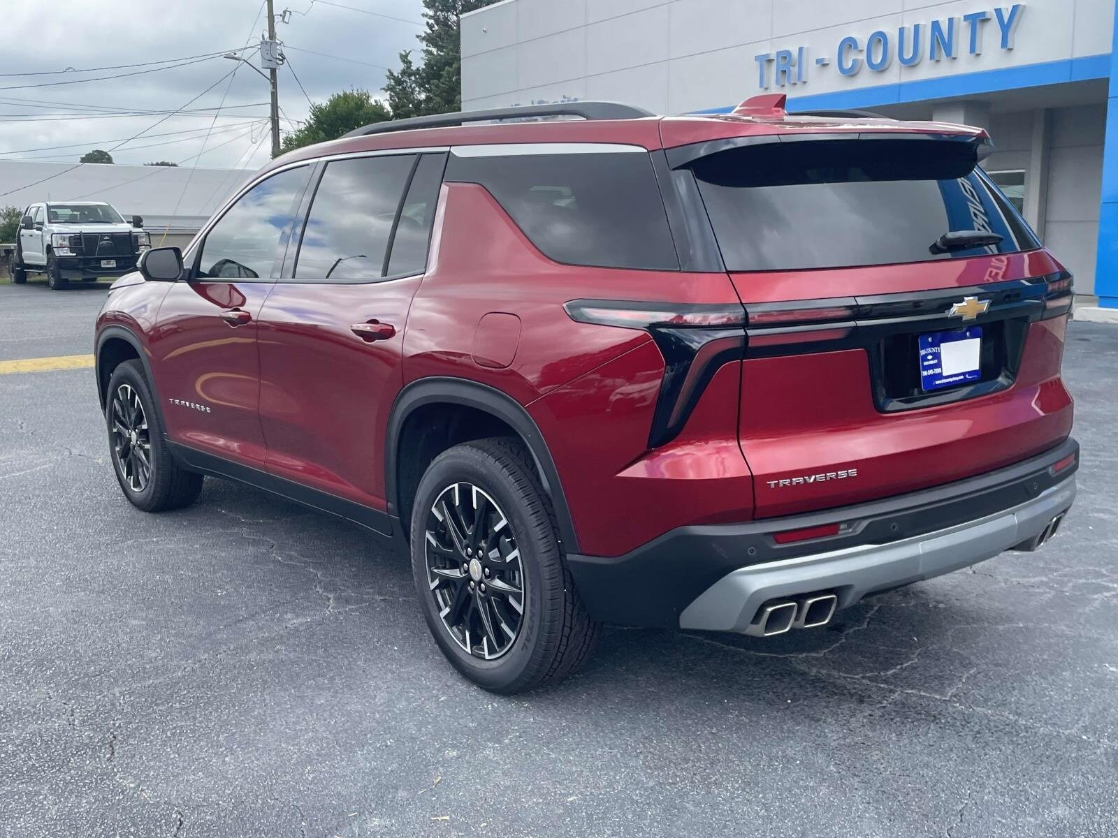 2025 Chevrolet Traverse photo 4