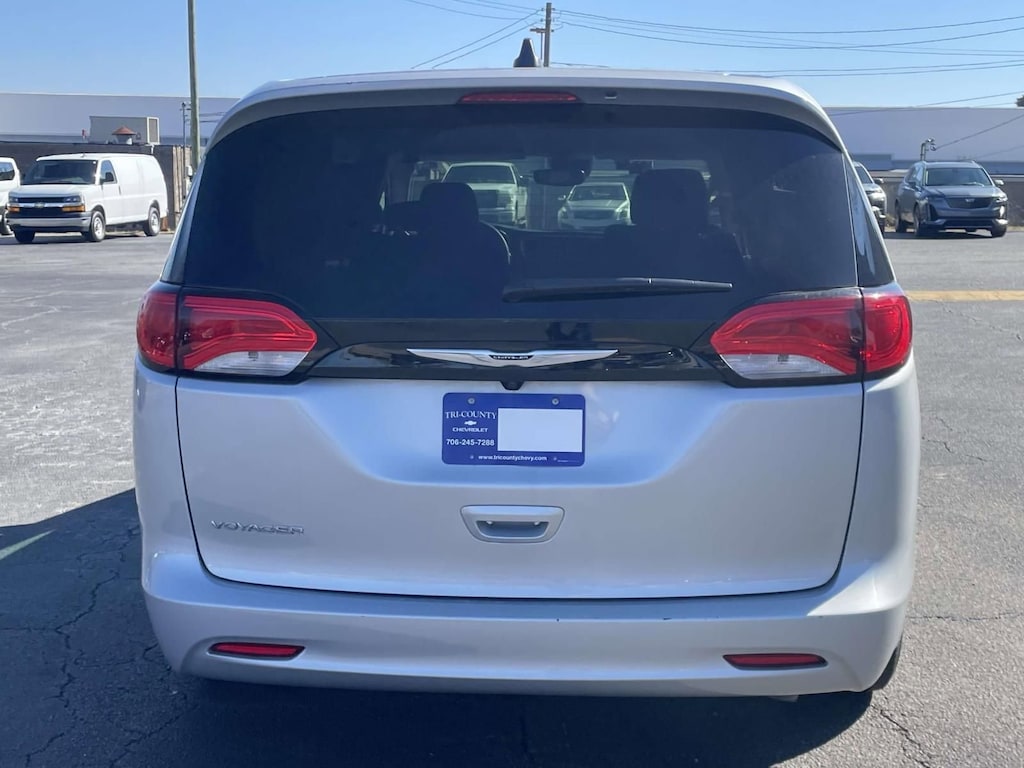 Used 2024 Chrysler Voyager LX