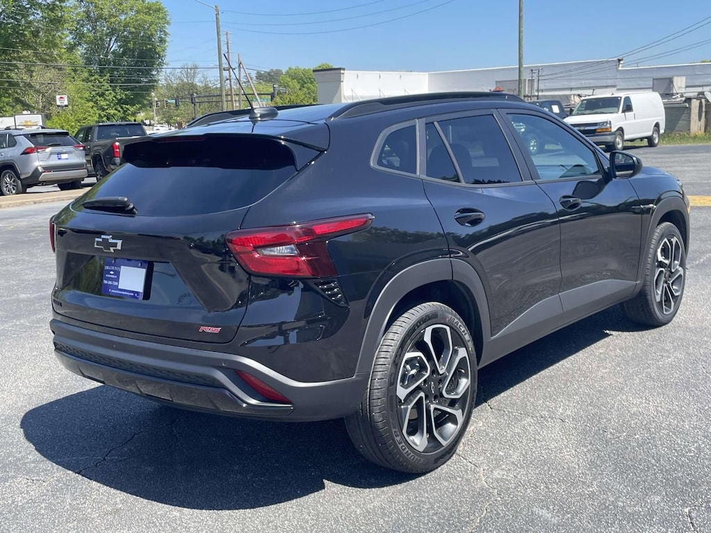 Used 2025 Chevrolet Trax 2RS SUV